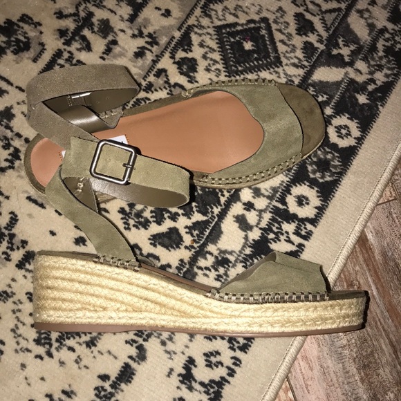 Never worn Steve Madden chunky wedges/platforms - Picture 2 of 2